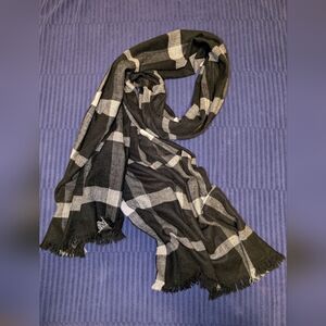 Black and Gray Checkered Men's Scarf